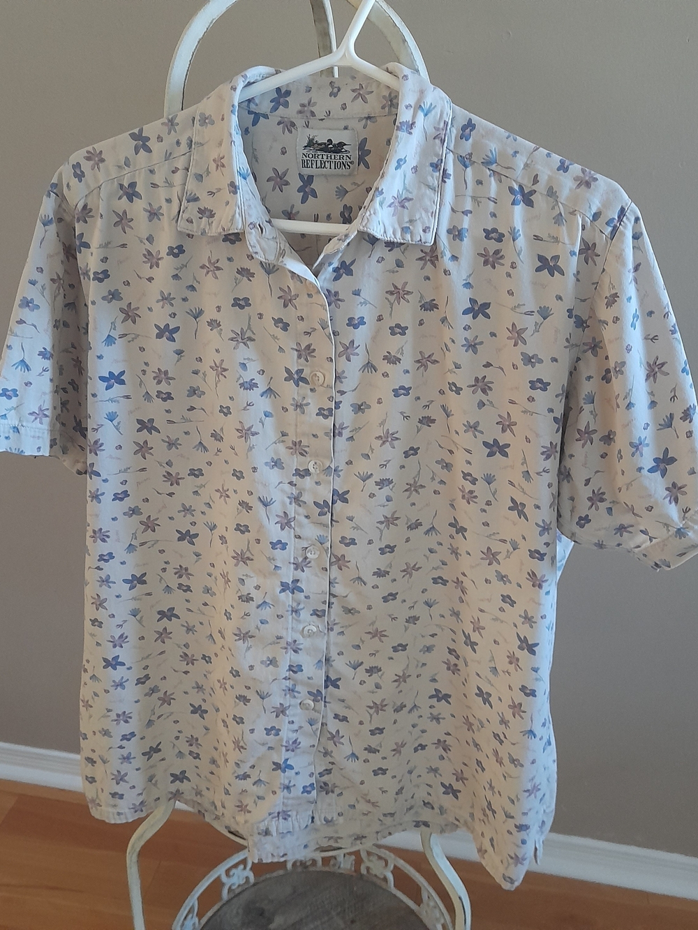 Northern Reflections Short-Sleeve Floral Button-Up - Cream with Blue & Lavender